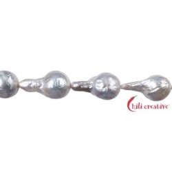Strang Tropfen Süßwasser-Perle creme-weiß 19-35 x 13-18 mm