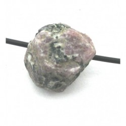 Rohstein gebohrt Rubin 1,5-2 cm