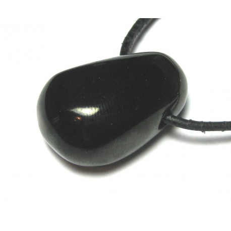 Trommelstein gebohrt Gagat