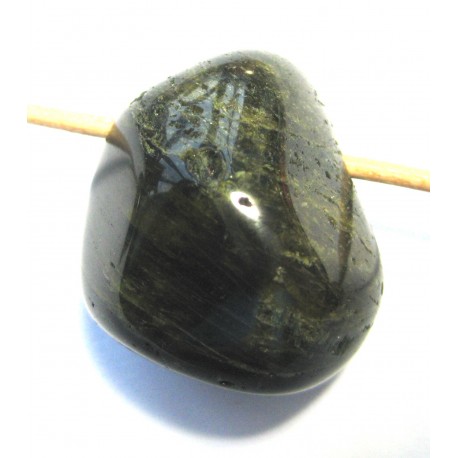 Trommelstein gebohrt Turmalin grün